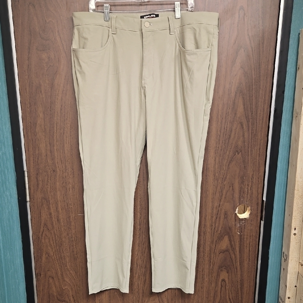 Kirkland Signature Size 40x30 Sandstone Commuter Pant
